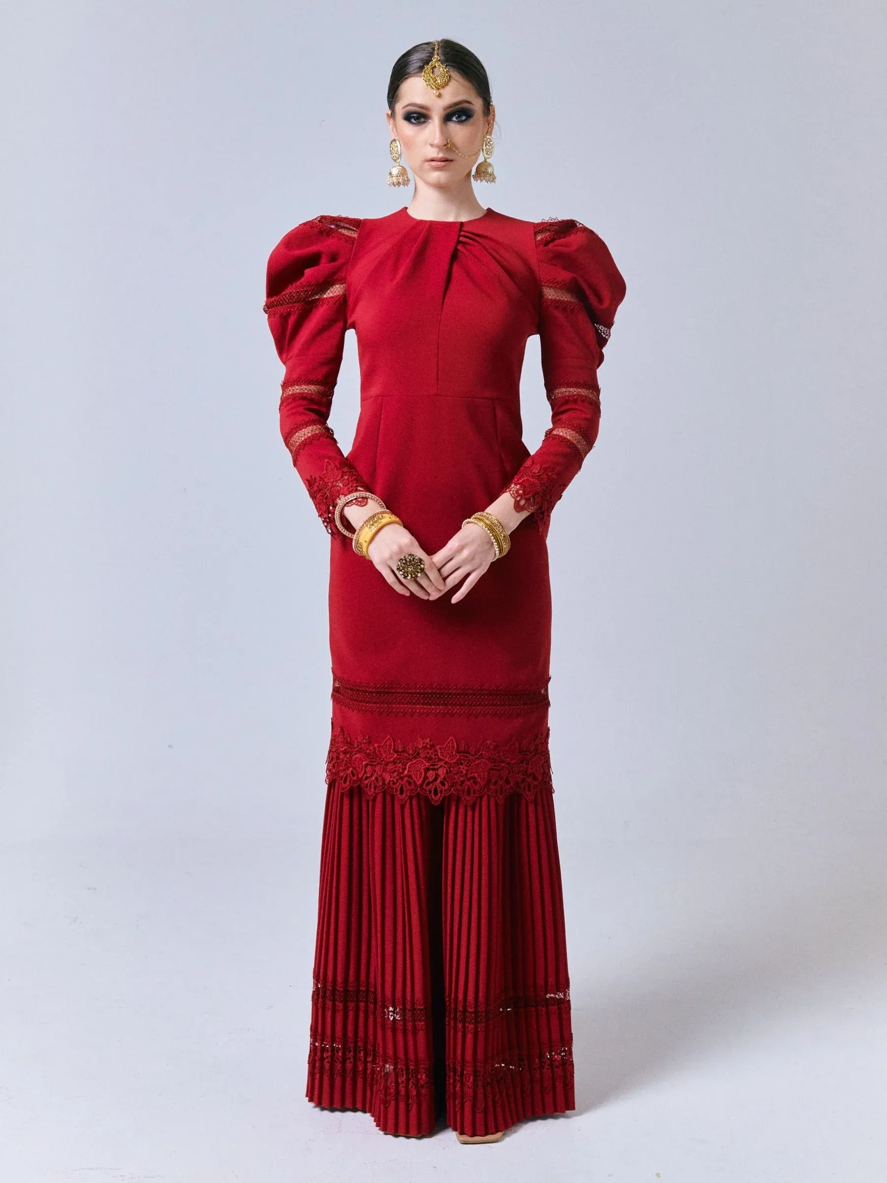 Fiziwoo Padma Baju Kurung in Carmine Red